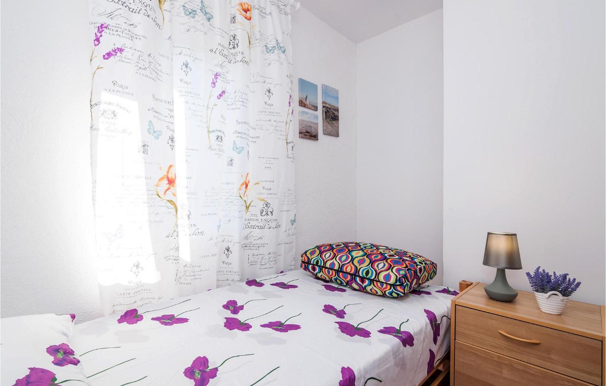 Nice Apartment In Vinjerac With Kitchen ภายนอก รูปภาพ